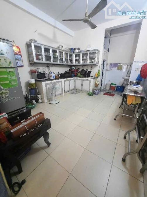 Bán Nhà Quận 8, 64m² – 6 Tầng ,Mặt Tiền Đường Đặng Thúc Liêng , Chỉ : 8,5 tỷ