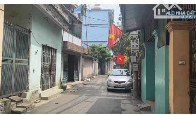 Bán đất ngõ ô tô, kinh doanh Lê Văn Hiến 60m hơn 8 tỷ, đầu tư đỉnh.
