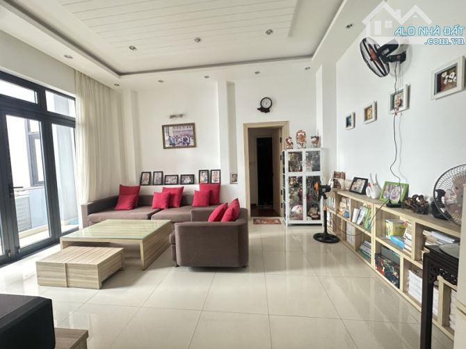 ♣ Nhà kề MT Trần Phú, đi bộ ra Bạch Đằng, Chợ Hàn, 108m2, ngang 6.5m, 4 tầng cực Xịn