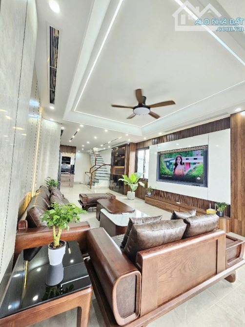 Phân Lô 2 Mặt Ngõ Ô tô tránh View Hồ Kim Đồng Hoàng Mai 68m2, 4T Vỉa hè rộng 2 bên 23 Tỷ