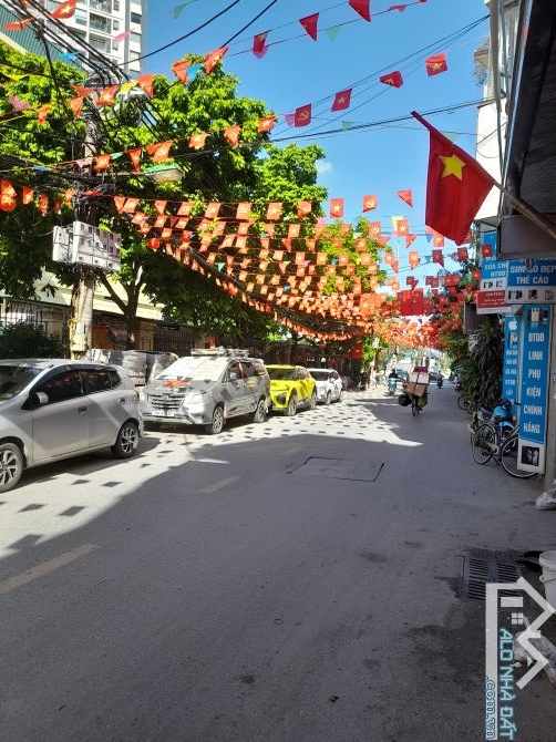 CHO THUÊ PHÒNG VỊ TRÍ MẶT PHỐ CÓ PCCC,GẦN HV BƯU CHÍNH 25M2,FULL ĐỒ,CÓ XÉP, Ở LUÔN 3.5TR