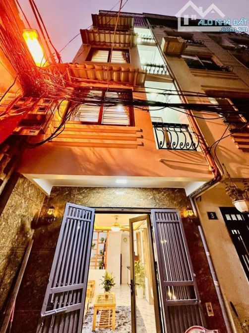 Cho thuê nhà nguyên căn 200 Vĩnh Hưng, 34m2  - 5 tầng - 3 ngủ to- 4 wc, 12 Triệu