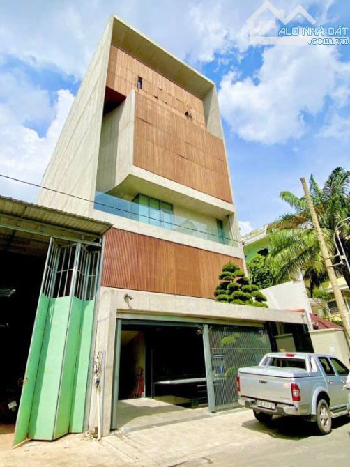 Bán nhà khu nội bộ đường nguyễn chí thanh. P9. Q5 DT: 8x20m - 3 lầu mới 100% - Vào ở ngay