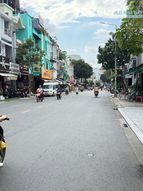 BÁN NHÀ HẺM 8M ĐƯỜNG CAO THẮNG, P.12, QUẬN 10, DT 5.1*20M, KC 8 LẦU, GIÁ 27 TỶ
