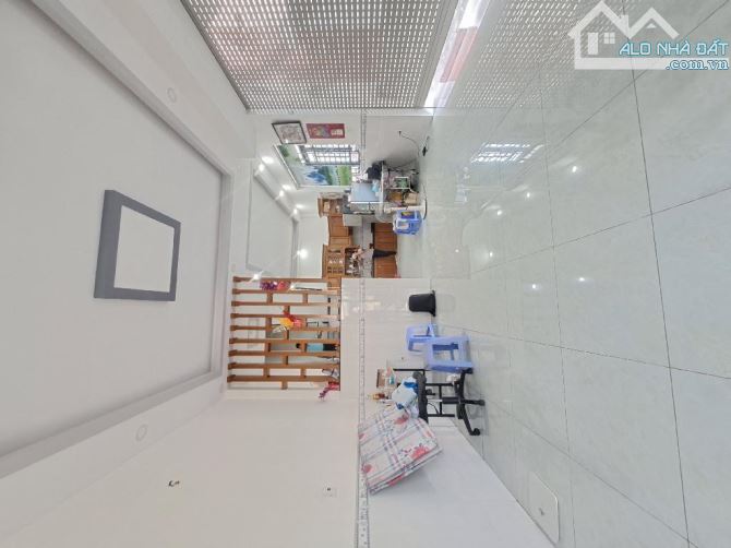 Bán nhà lô góc 2 mặt tiền 90m² 4 tầng-Q12 gần chung cư Thạnh Lộc-Giá 7.5 tỷ.