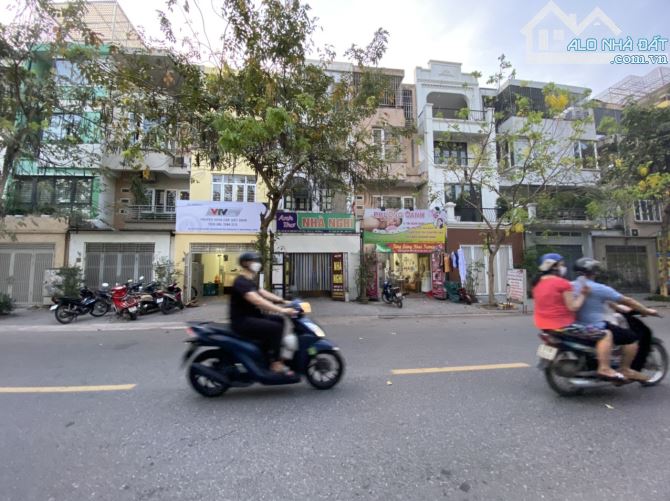 HOA HẬU VĂN PHÚ - 2 MẶT ĐƯỜNG - VỈA HÈ KINH DOANH, 62M X 5T, GIÁ CỰC ÊM