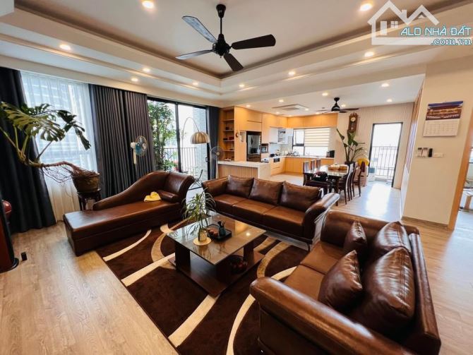Bán lại căn hộ 170m,3PN rộng view hồ Nghĩa Đô toà Hancorp giá 14 tỷ.