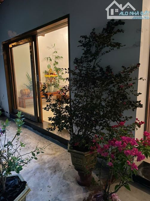 Cần bán gấp căn biệt thự xinh đẹp 647m2 tại Vĩnh Hiệp, Nha Trang, Khánh Hòa