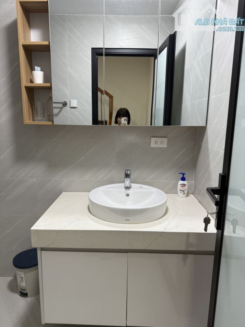 Bán nhà Thạch Bàn, 105m2 - Mt6m. Dân xây, Oto tránh. Long Biên