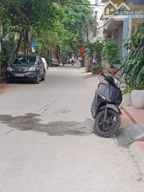 CHO THUÊ NHÀ C4 Ở KHU B ĐẠI HỌC MỎ ĐỊA CHẤT CẠNH HỌC VIỆN CẢNH SÁT, 45m  2PN,  GIÁ 5.3TR