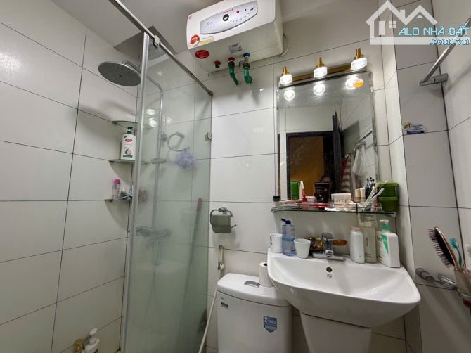 Tứ Liên - Tây Hồ: 67m2 Dân xây 4 tầng, 4 ngủ, mt 4,8: Giá chào 12t