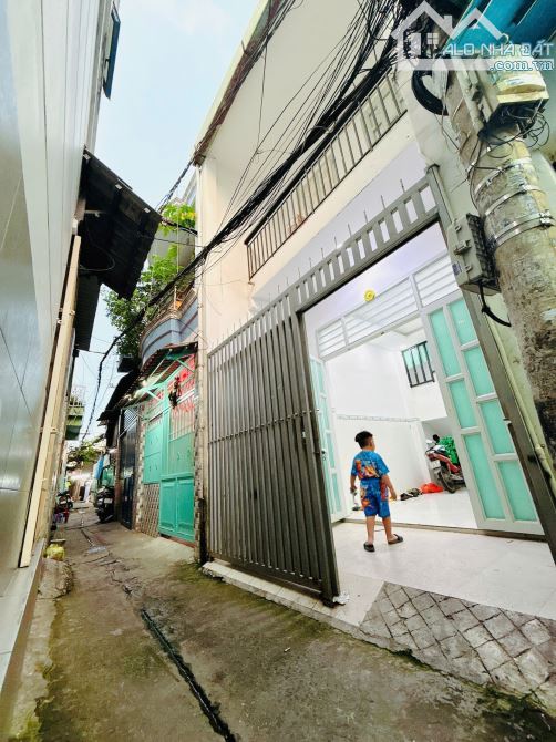 Bán nhà hẻm Dương Bá Trạc,P.1,Q.8,dt: 3,6 x 15 nhà xây 2 tầng 3 Tỷ 78.