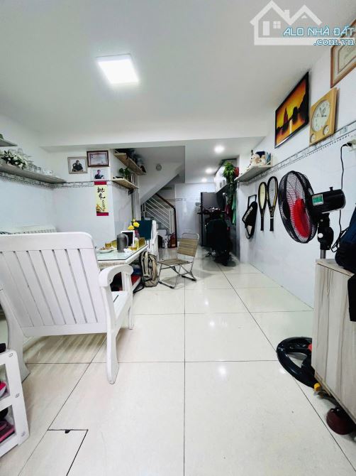 Nhà bán Nguyễn Thị Tần P. Chánh Hưng. Giá 3,98 tỷ TL
