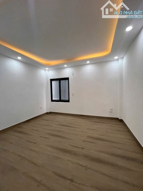 Cần bán nhà phố Bằng Liệt 50m 6 tầng, thang máy, ô tô đỗ cửa, chỉ 11.7 tỷ