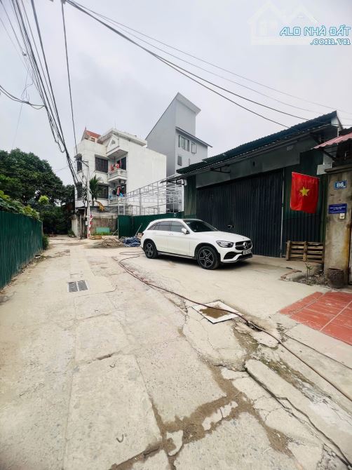 Chủ cần bán gấp mảnh đất đẹp Đại Mỗ , bán đất tặng nhà 2 tầng . 142M . 22 tỷ