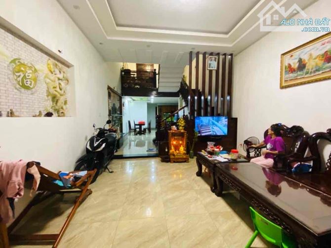🔥 SIÊU HIẾM – NHÀ 3 TẦNG MẶT TIỀN TẠ HIỆN – LÊ THANH NGHỊ, HẢI CHÂU – 100M² CHỈ 9.x TỶ 🔥
