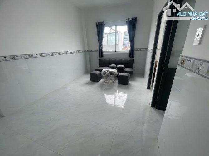 Cho thuê căn hộ 2PN Cửa sổ thoáng MỚI KENG Q8 gần cầu chữ Y, cầu Nguyễn Văn Cừ