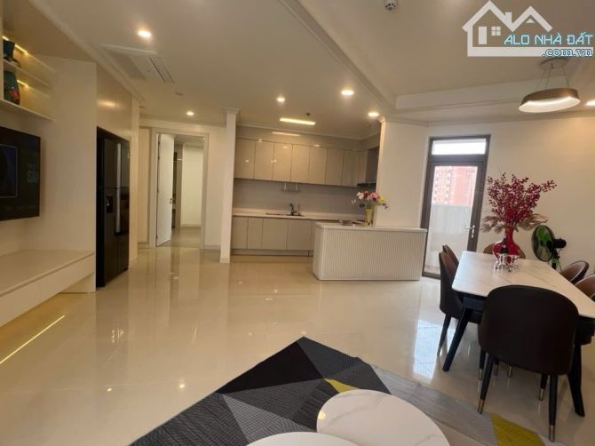 CHCC STARLAKE TÂY HỒ TÂY – FULL ĐỒ XỊN – 110M² – 3PN – 16.7 TỶ (BTH152020)