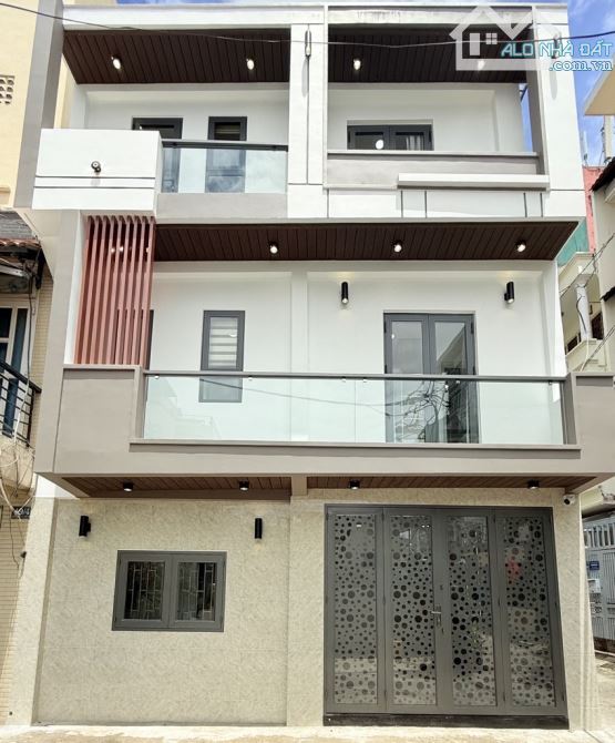 Bán Nhà Bình Thạnh, Hẻm Xe Hơi - Sát Mặt Tiền - Giáp Q1 - 3 Tầng - Vào Ở Ngay - Nhỉnh 5 Tỷ