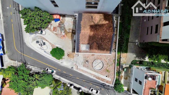 Bán lô đất góc 2MT đường Trần Văn Sắc, P. Thảo Điền Q2. DT 516m2. Giá chỉ 70 tỷ TL
