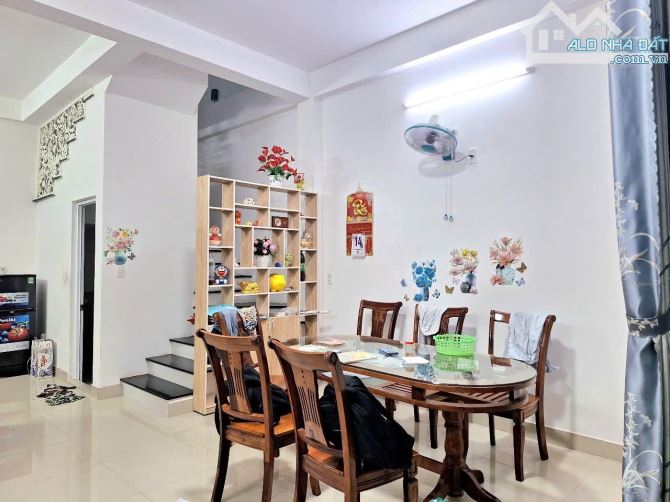 Bán nhà Ô Tô Phan Bá Phiến, Sơn Trà, Gần Biển,50m2, 3 Tầng nhỉnh 4 tỷ