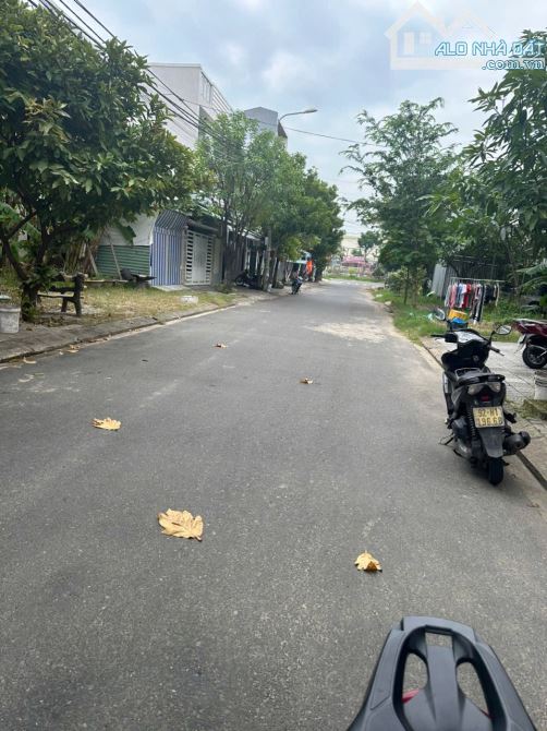 Bán đất MT đường Triệu Quốc Đạt - Hoà Thọ Đông- Cẩm Lệ - Đà Nẵng. Diện tích: 100m2