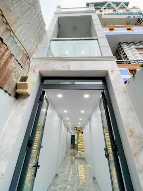 BÁN NHÀ Q4 MỚI XÂY 3 TẤM KHU DÂN TRÍ CAO 45m2 ĐẤT GIÁ 4TỈ 5 SỔ RIÊNG GẦN MẶT TIỀN