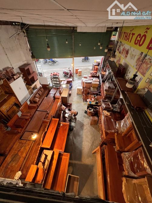 Bán nhà mặt tiền LÊ VĂN KHƯƠNG - ĐANG CHO THUÊ 70triệu/th - Quận 12.  ⛔240m2 ngang hơn 8m.