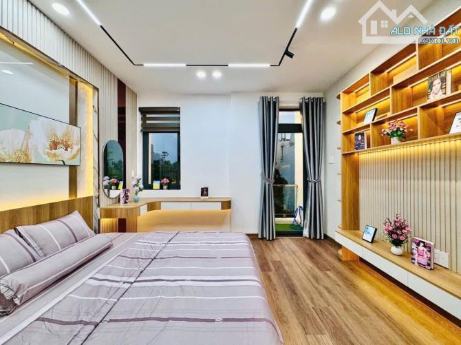 Bán nhanh căn nhà 58.8m2 ngay Tô Hiến Thành, Q10. Giá: 4 Tỷ 210 tr. SHR, vị trí trung tâm - 10