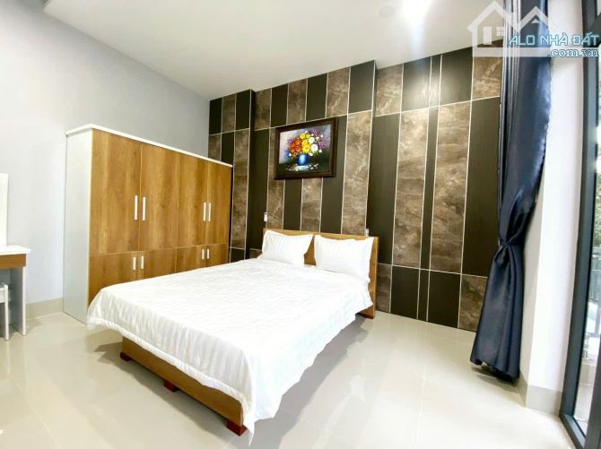 BÁN NHÀ ĐẸP MẶT TIỀN NGUYỄN THỊ MINH KHAI - 10