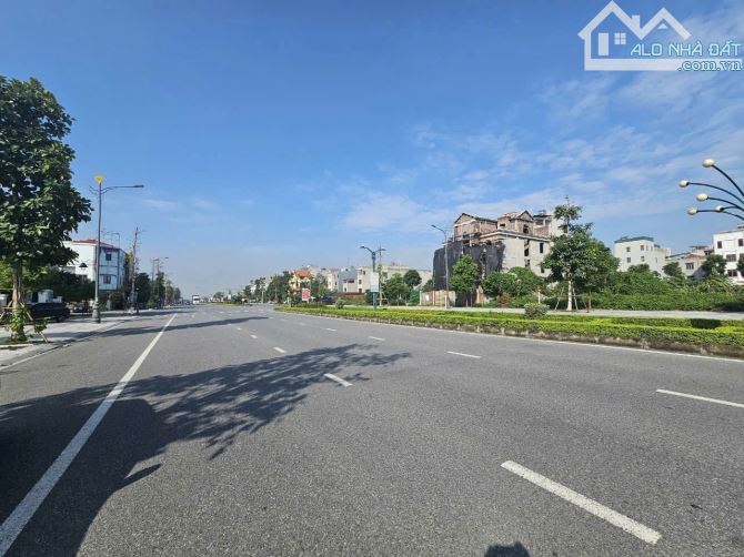 Bán đất BT ĐH Long Thông 2 đầu Đg Lý Thánh Tông DT 270m, MT15m,Hướng TB&ĐN,Giá 33 tỷ - 3