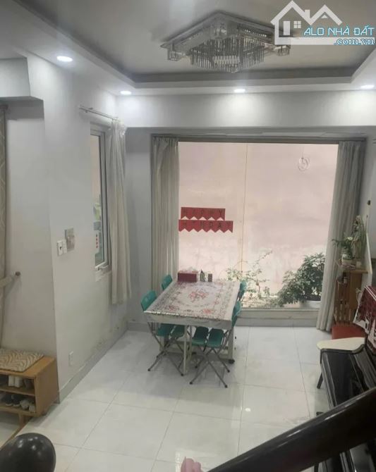 BÁN NHÀ CÁCH MT NGUYỄN VĂN TRỖI VÀI BƯỚC – NGANG 6M BỀ THẾ – 4 TẦNG BTCT. CHỈ 10TỶ NHỈNH. - 1