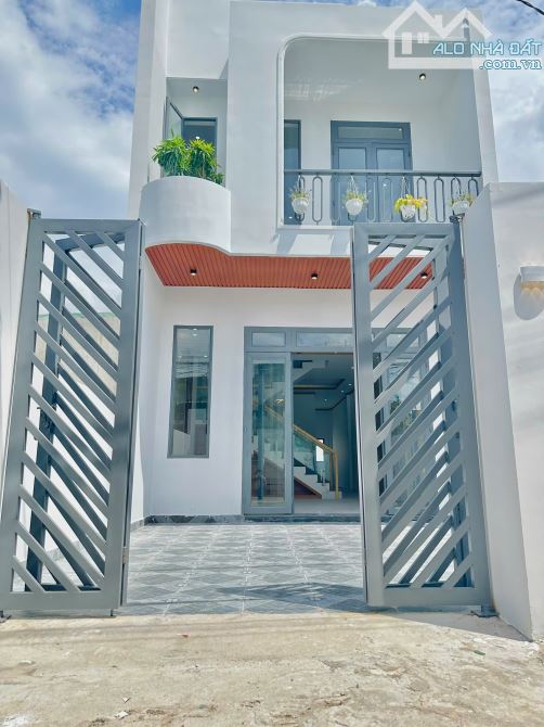 NHÀ ĐẸP NGAY CỤM CN THẠNH PHÚ, VĨNH CỬU NAY P TÂN TRIỀU - 1