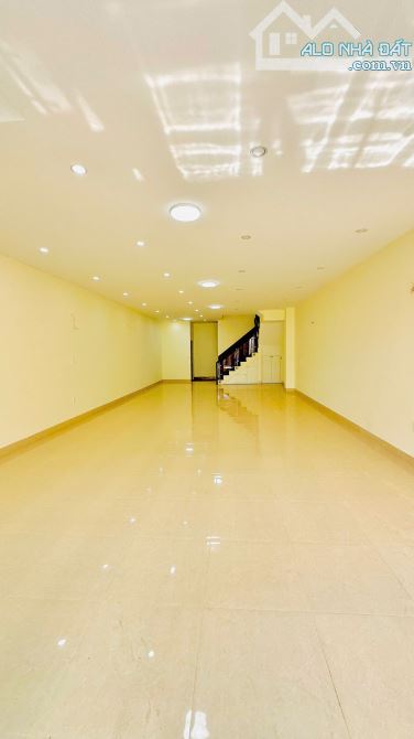 NHÀ 4 MÊ MẶT TIỀN ĐƯỜNG ĐẶNG THUỲ TRÂM GẦN NGÃ 3 LÊ DUẨN - Loctran - 1