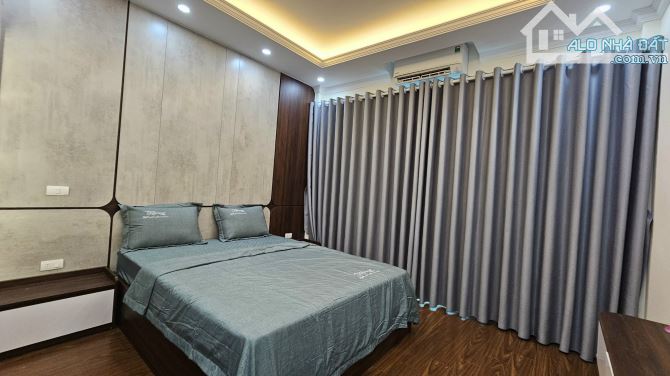 Bán căn nhà 239 Bồ Đề thông Hồng Tiến - 38m 6tầng thang máy - chỉ hơn 8tỷ. - 1