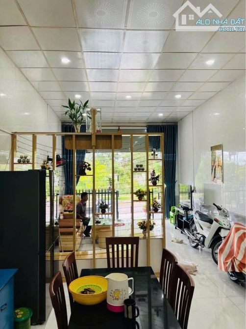 Nhà đẹp 72m2 sổ hồng riêng chỉ 860 triệu đường phan văn hớn,xuân thới thượng - 1