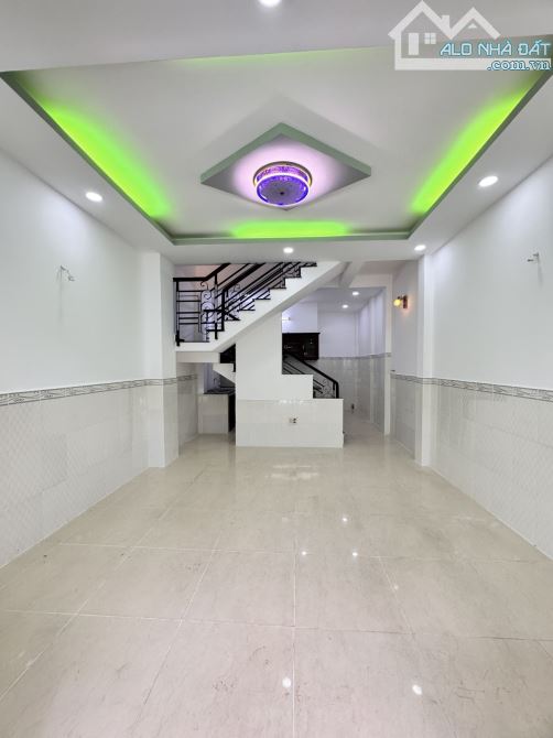 Âu Dương Lân Q8 - Chỉ 4.6 tỷ - 4X10M - Nhà mới vào ở ngay - Hẻm ba gác lướt vi vu - 1