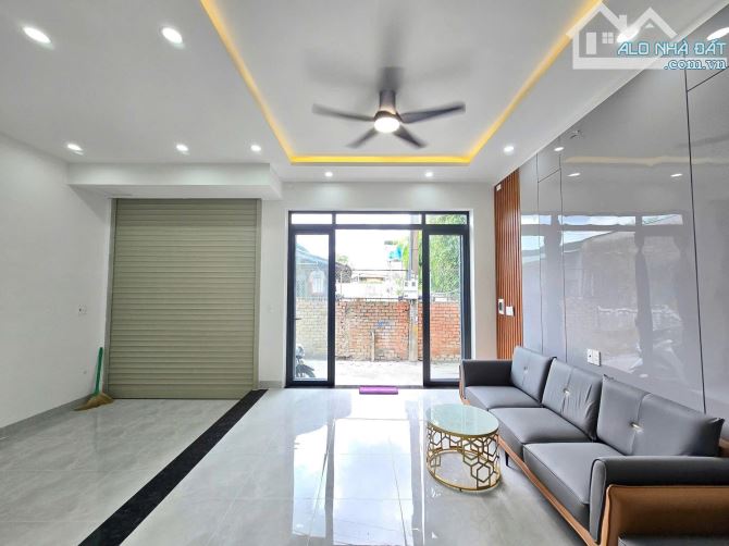BÁN GẤP NHÀ 1 TRỆT 1 LẦU SỔ RIÊNG THỔ CƯ 100% GẦN GO BIGC TÂN HIỆP, TT 688TR NHẬN NHÀ Ở - 1
