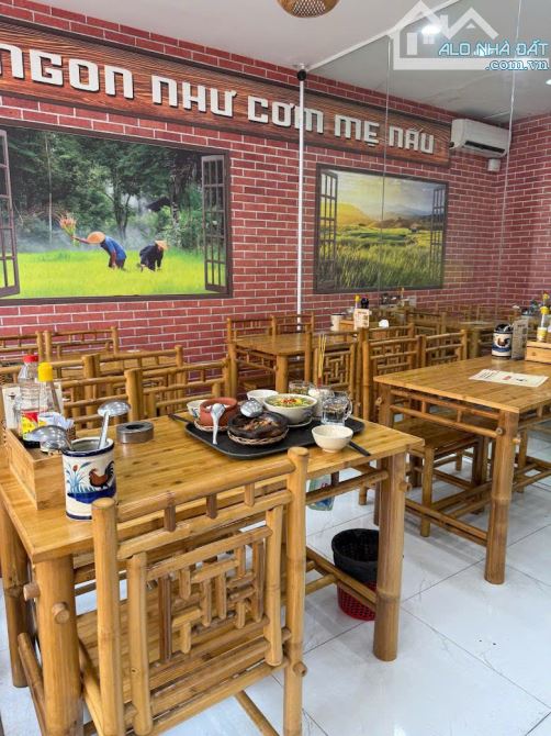 Cho thuê nhà mặt phố 225m2 giá cực chất 60 triệu tại Cách Mạng Tháng Tám, p7, Tân Bìn - 1