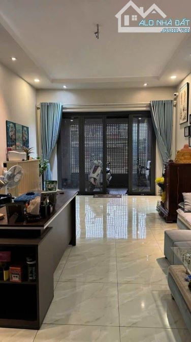 MẶT TIỀN ĐƯỜNG HUỲNH THỊ HAI QUẬN 12-SÁT DƯƠNG THỊ MƯỜI-4x21M-ĐANG SỬA GIÁ HT 7,8 TỶ - 1