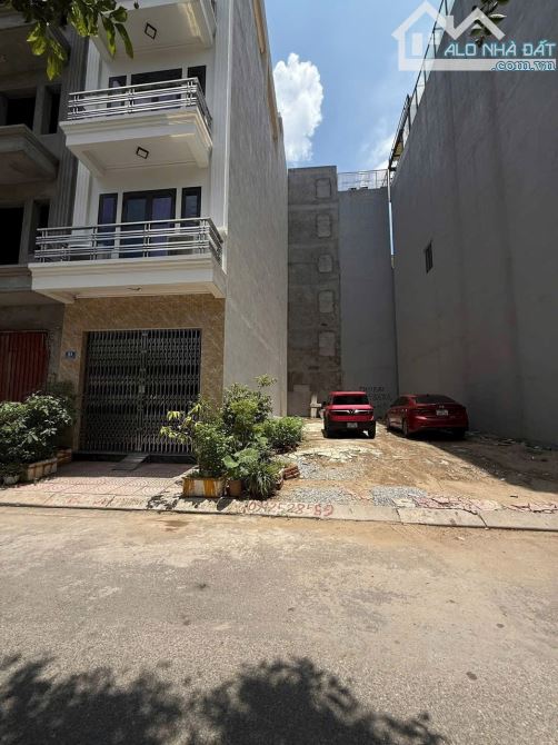 Cần chuyển nhượng lô đất mặt đường Hạ Lý đối diện công viên mới xây  - Đất khu dân cư đông - 1