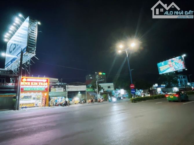 LÔ ĐẤT 722M2 TC 160M2 MẶT TIỀN GIÁP QL13, CỰC ĐẸP TẠI VĨNH PHÚ GIÁ MỀM, NHÀ PHỐ THUẬN AN - 1