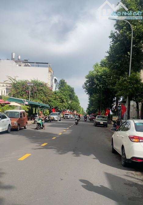 ĐẤT ĐẸP ĐƯỜNG D2_MAN THIỆN- THỦ ĐỨC. 110M2 - HƠN 12TỶ XÍU.  + VỊ TRÍ lô đất ngay mặt tiền - 1