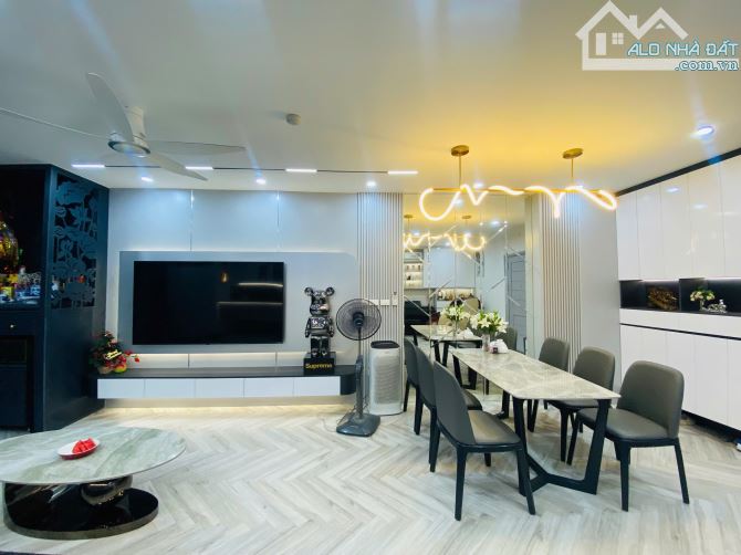 Bán Căn Hộ Hapulico Nguyễn Huy Tưởng DT 109m 3PN Full NT SĐCC 90tr/m ở luôn có slot ô tô - 1