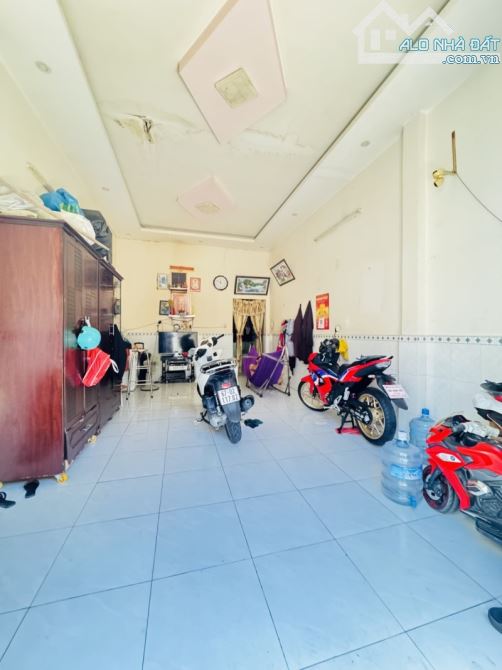 Bán nhà gần HXH Lê Lợi,Hóc Môn  DTx68m2 .Giá Chỉ 2.7 tỷ (TL). - 1