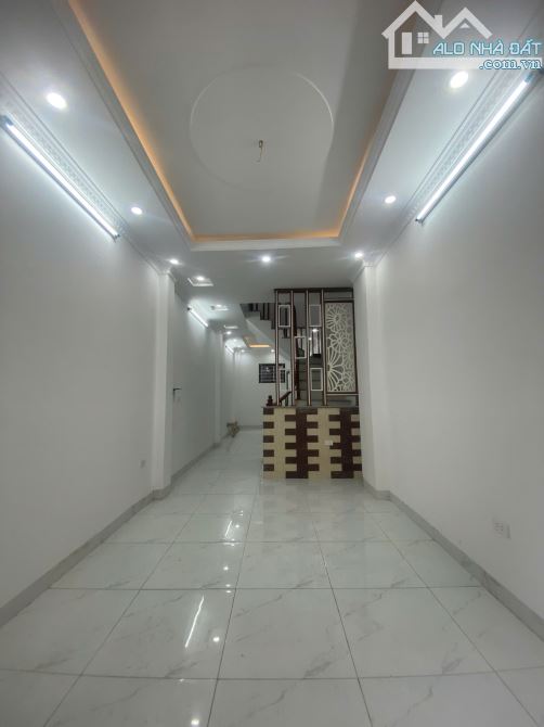 RẺ Nhất Dương Nội-Ngõ nông,ô tô đỗ gần-nhà 5 tầng-Cho thuê tốt-Không mua là hết - 1