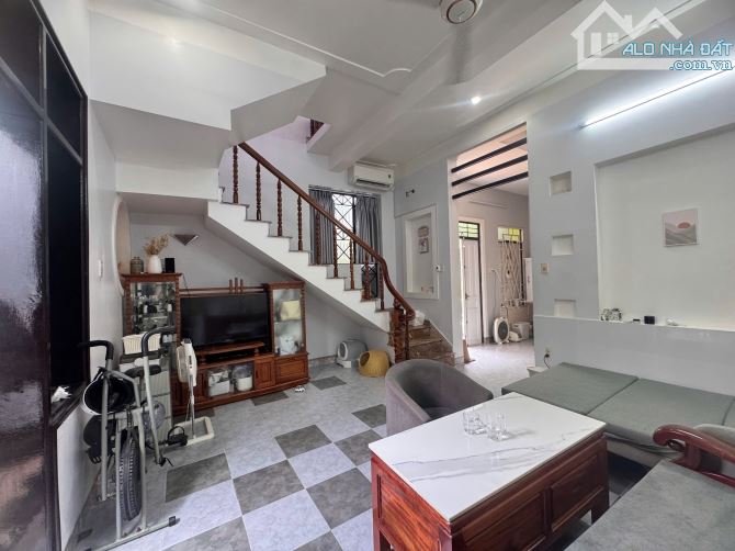 Bán gấp nhà đẹp hẻm Thông Dã Tượng và Hoàng Diệu - 1