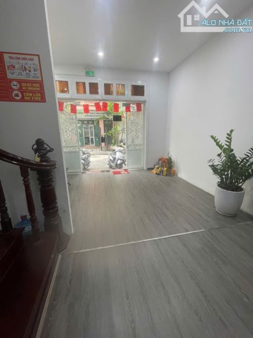 Cho thuê nhà phân lô Trung Yên dt 70mx 5 tầng, ô tô đỗ cửa, 29tr/th - 1