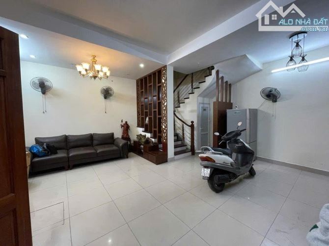 Lô góc ngõ 267 Hoàng Hoa Thám 9.2 tỷ, 45m, mặt tiền 6m, ngõ nông, 3 thoáng - 1