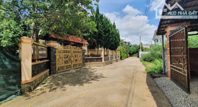 Cần vốn bán gấp khu Nam Hồ, Đà Lạt, view thoáng, đường ô tô 327m2 ngang 12m, giá 11,5 tỷ - 1